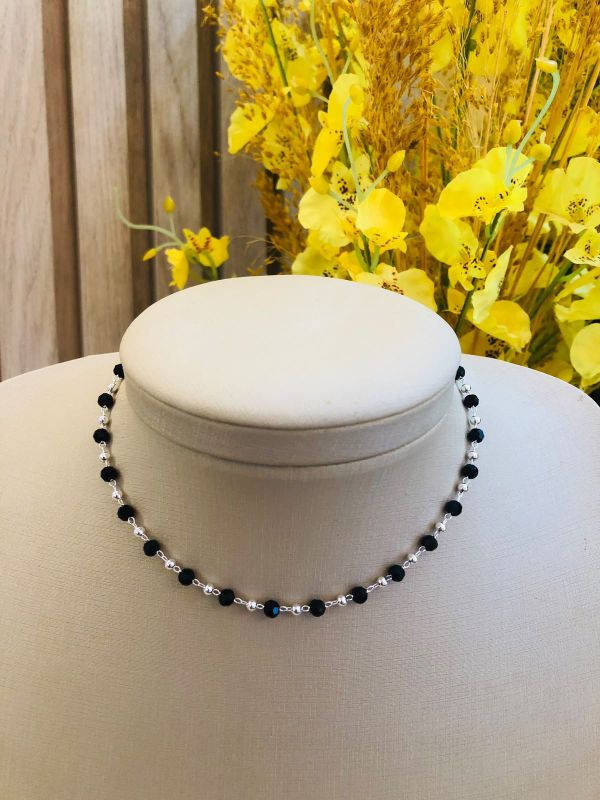 COLAR CHOKER BOLINHAS