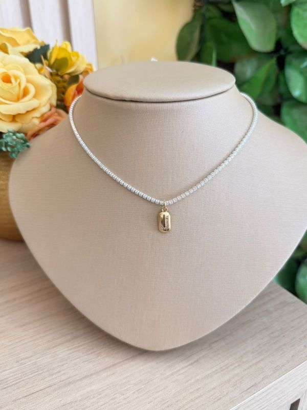 CHOKER RIVIERA COM LETRA J