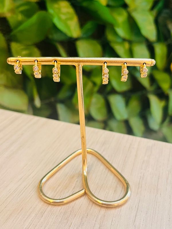 BRINCO TRIO ARGOLINHA PEDRINHAS DE CORAÇÃO