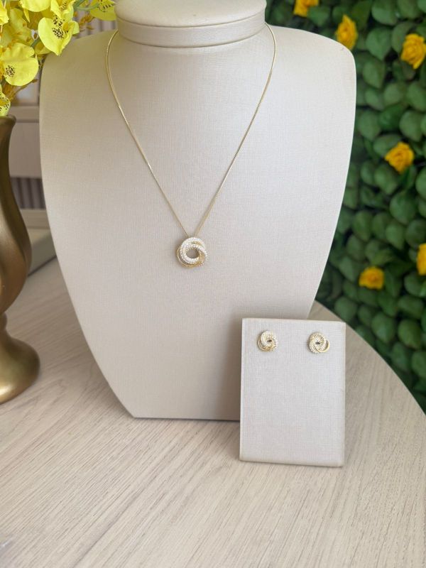 CONJUNTO CIRCULO TRANÇADO CRAVEJADO