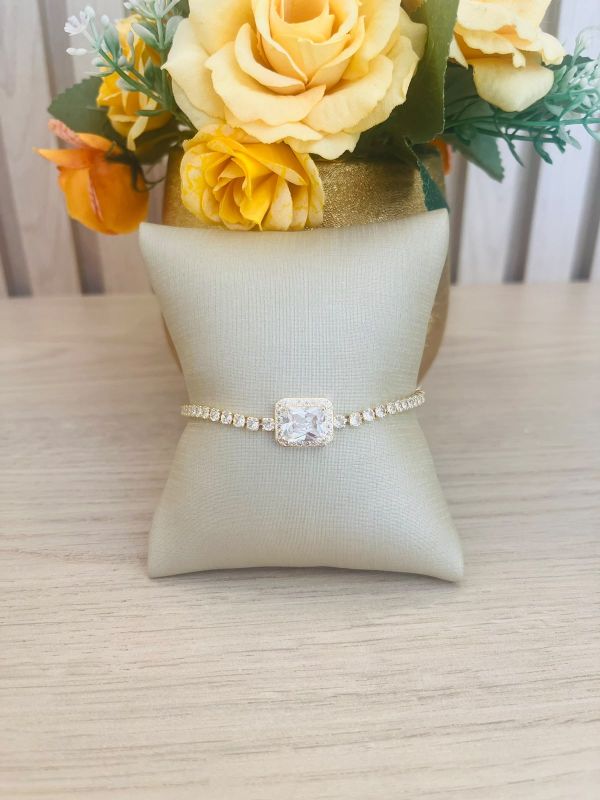 PULSEIRA RIVIERA COM PEDRA QUADRADA