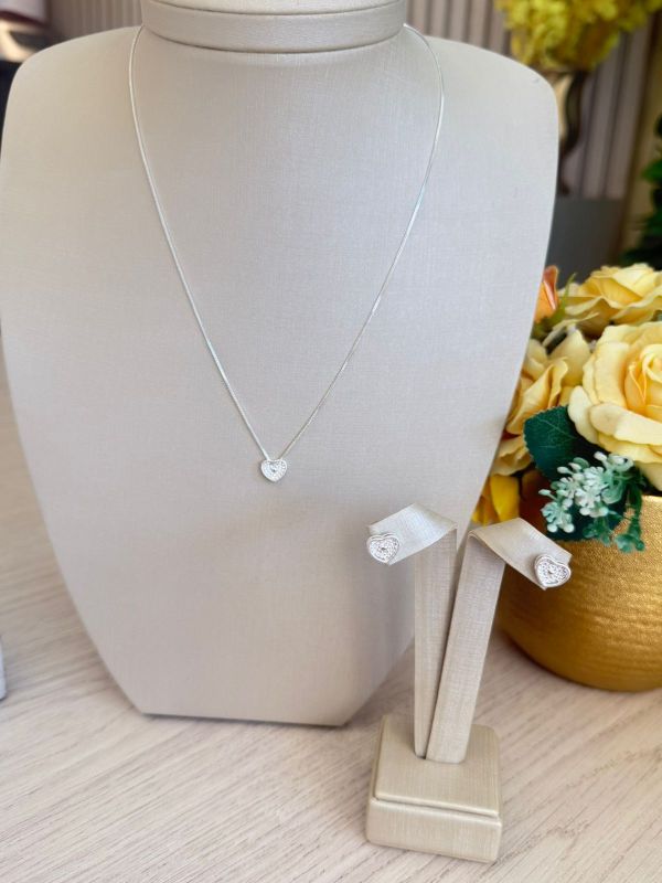 CONJUNTO CORAÇÃO CRAVEJADO
