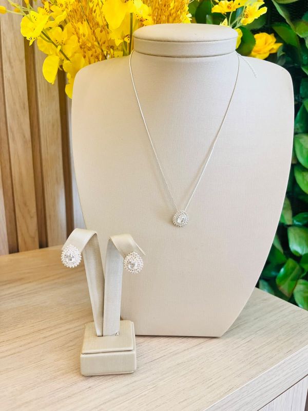 CONJUNTO GOTA CRAVEJADA