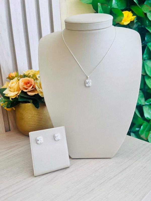 CONJUNTO QUADRADO CRAVEJADO ZIRCÔNIA