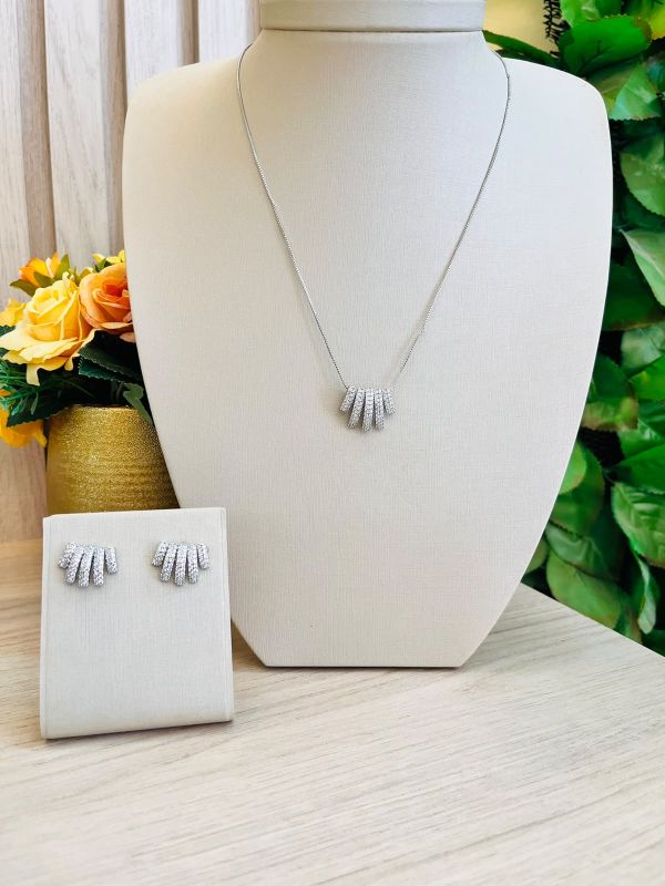 CONJUNTO CINCO PONTOS CRAVEJADOS