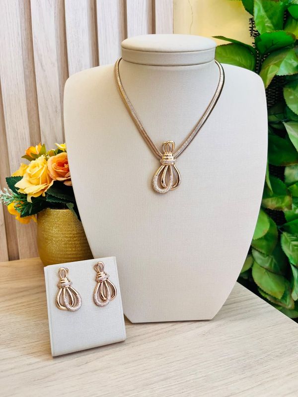 CONJUNTO CORDÃO NÓ CRAVEJADO