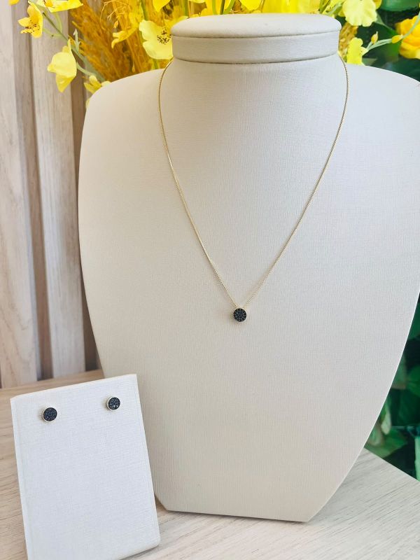 CONJUNTO CRAVEJADO PRETO