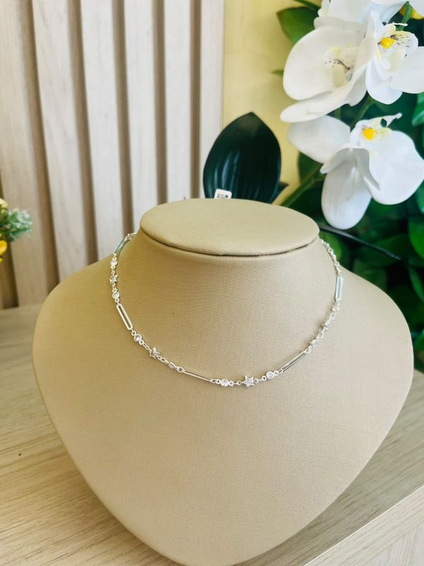 COLAR CHOKER ELOS PEDRINHAS