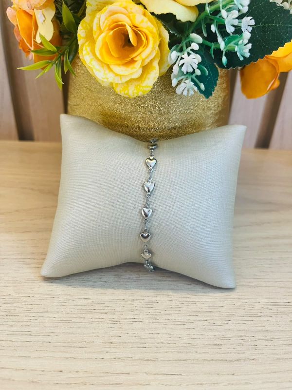 PULSEIRA DE AÇO CORAÇÕES