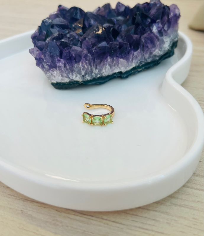 PIERCING FAKE TRÊS ZIRCÔNIAS MAÇÃ VERDE CLARO
