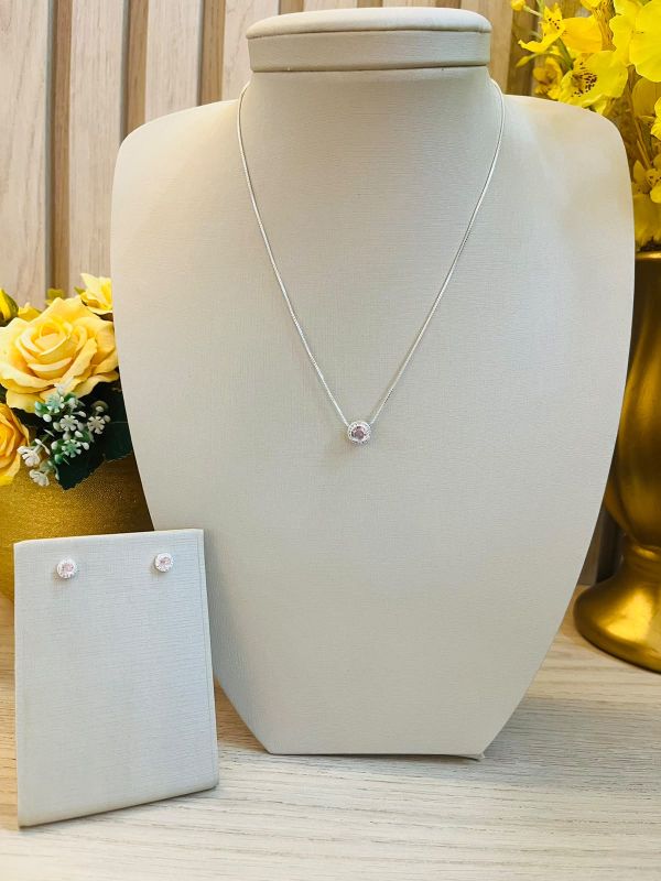 CONJUNTO REDONDO DELICADO E CRAVEJADO ROSA