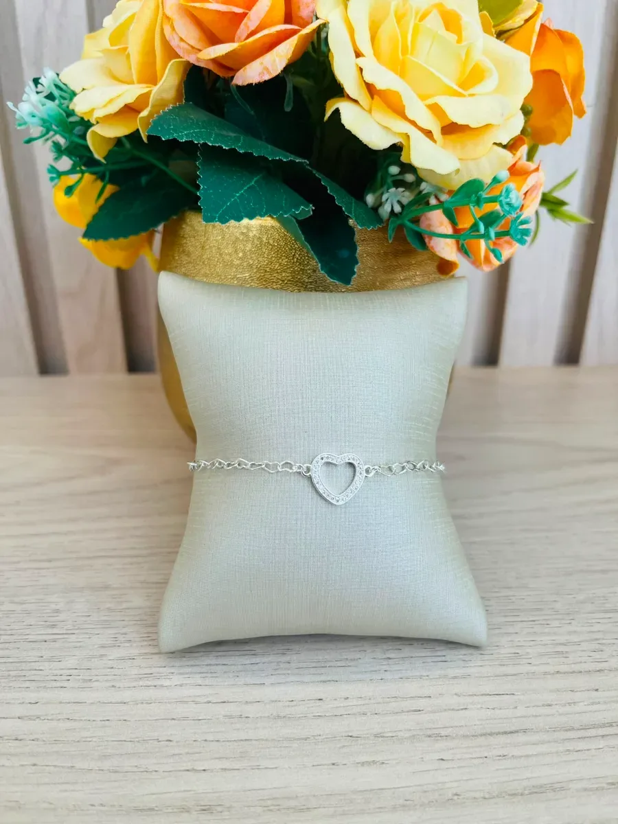PULSEIRA COM PINGENTE DE CORAÇÃO CRAVEJADO