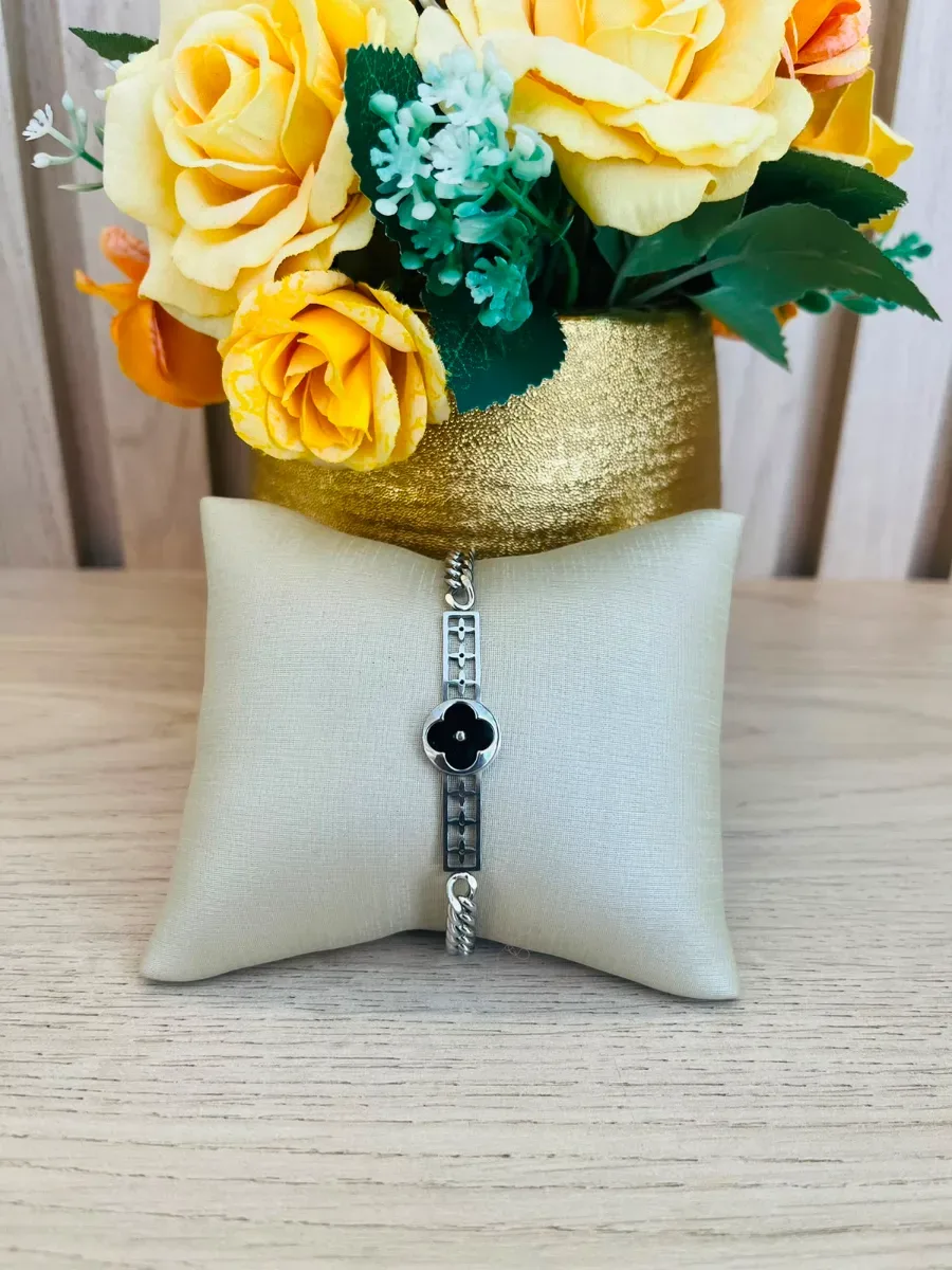 PULSEIRA FLOR PRETA AÇO
