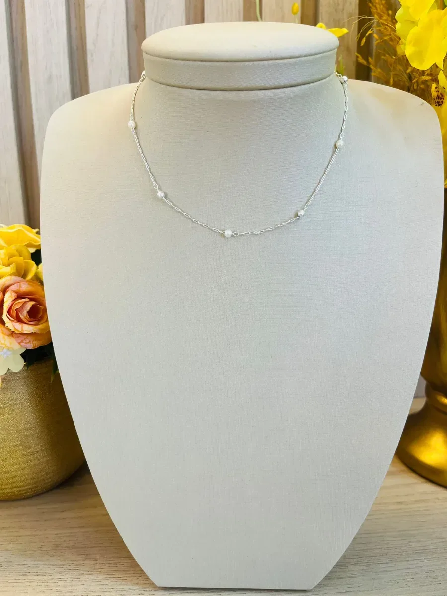 CHOKER BOLINHAS
